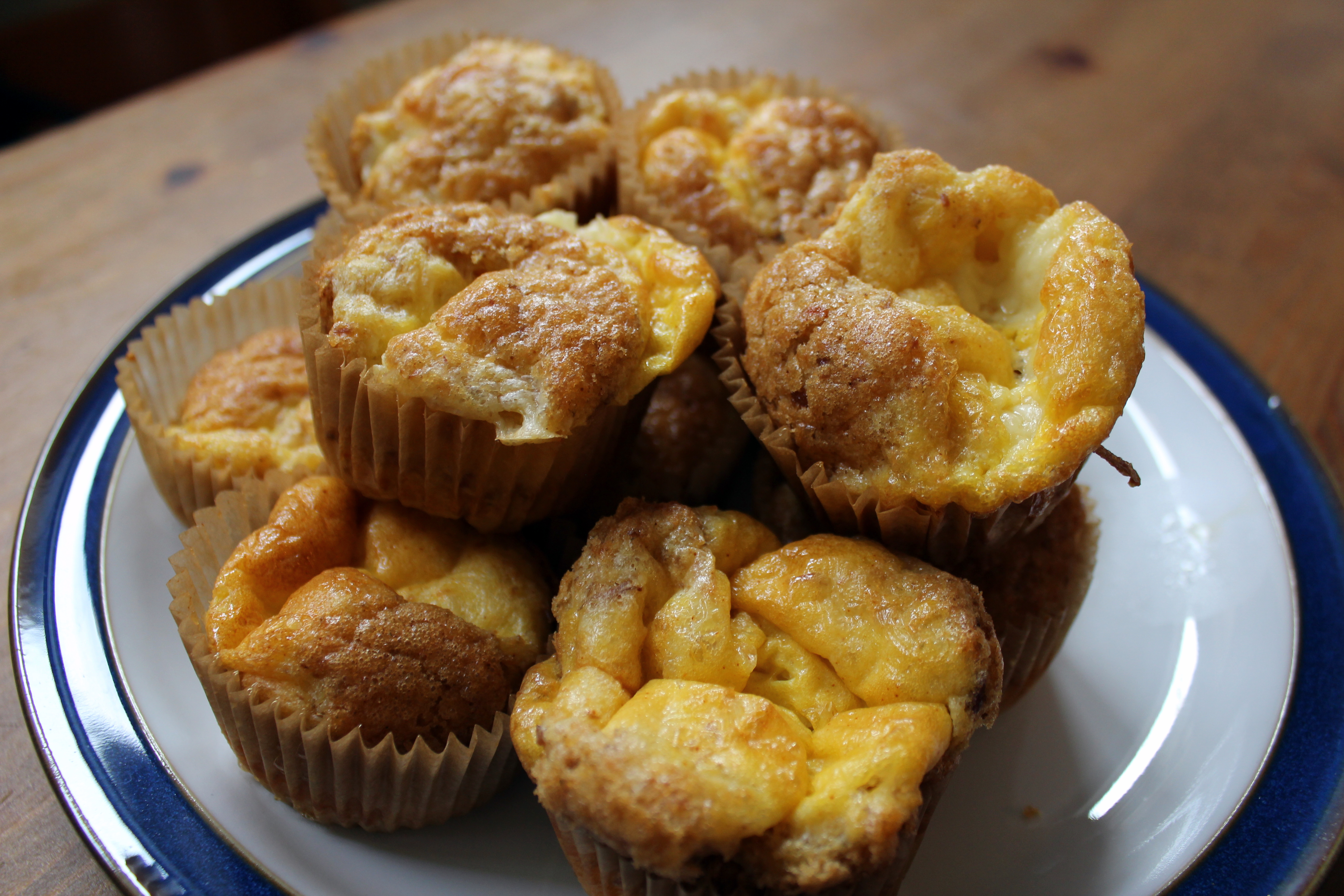 Easy Make-Ahead Eggs and Bacon Muffins