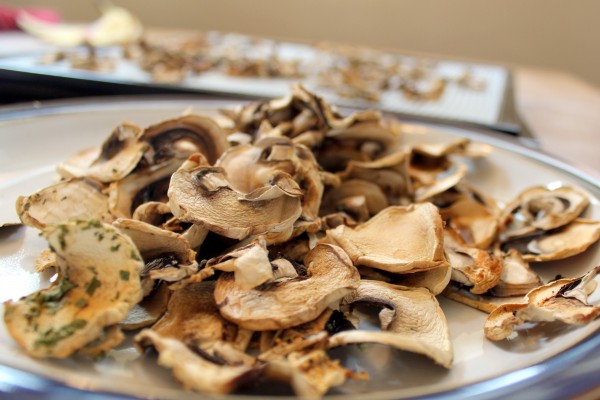 Fast Delicious Mushroom Chips Seasoned with Lemon and Garlic