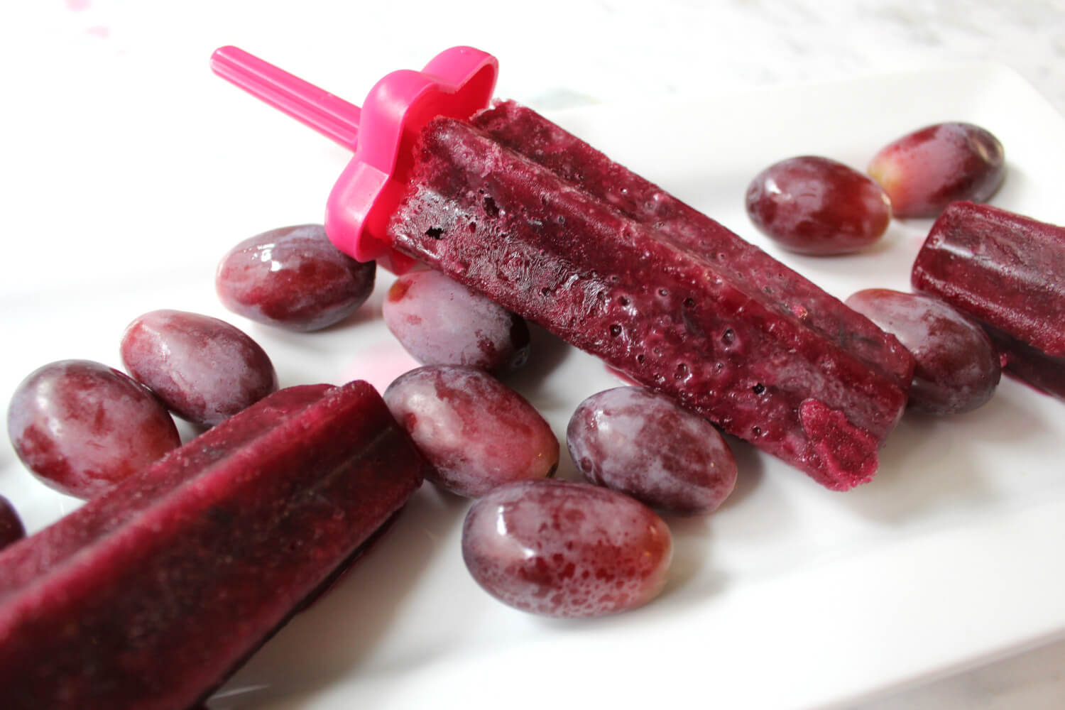 How to Make the Best Popsicles at Home (without the sugar!)