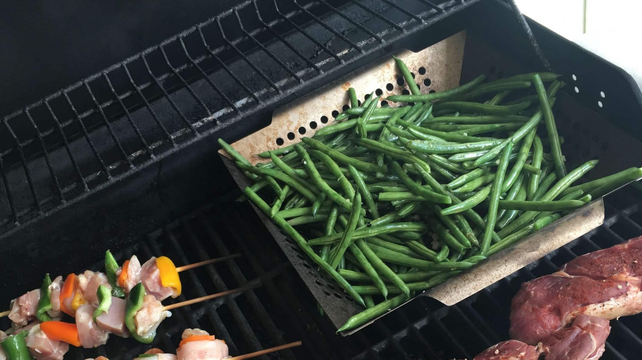 Easy Garlic-Olive Oil Grilled Green Beans