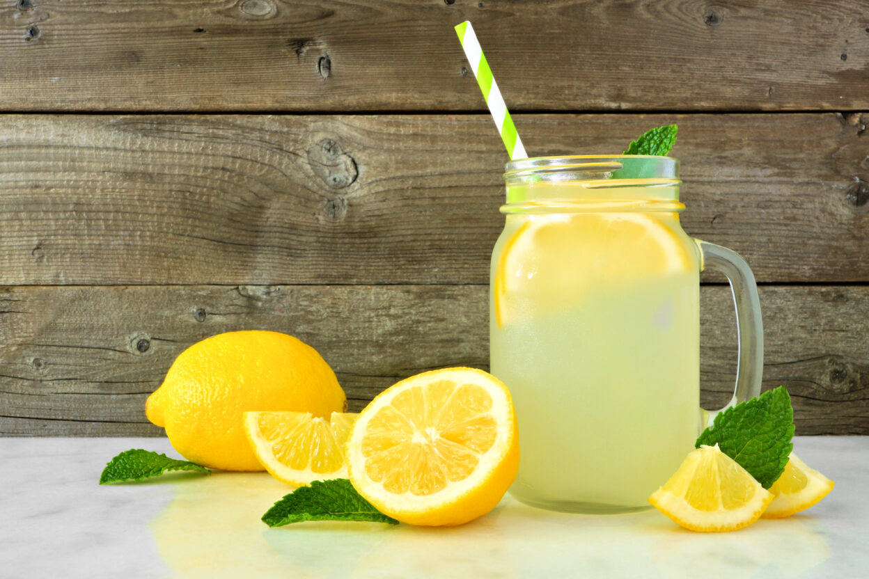 Homemade Laboraid (lemonflavored electrolyte drink for pregnancy and